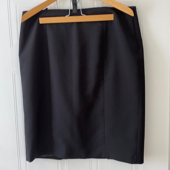 Jones Studio black midi skirt - Picture 1 of 4